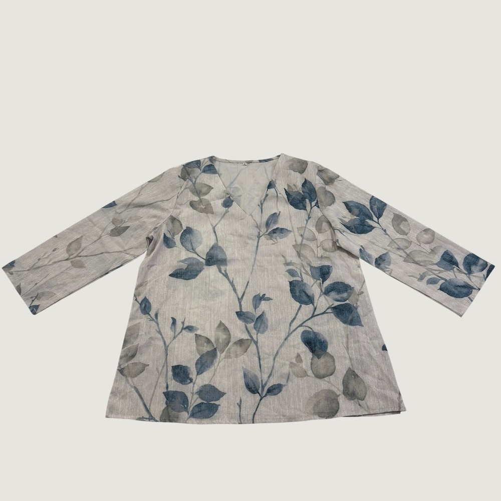 Women's Medium Blue Gray Leaf Print V-Neck 3/4 Sleeve Stretch Tunic Blouse